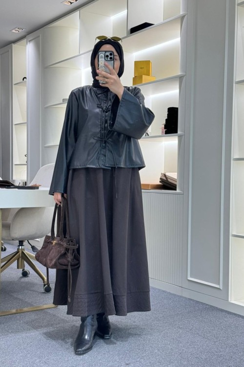 Burgu Kumaş Garnili Takım Siyah