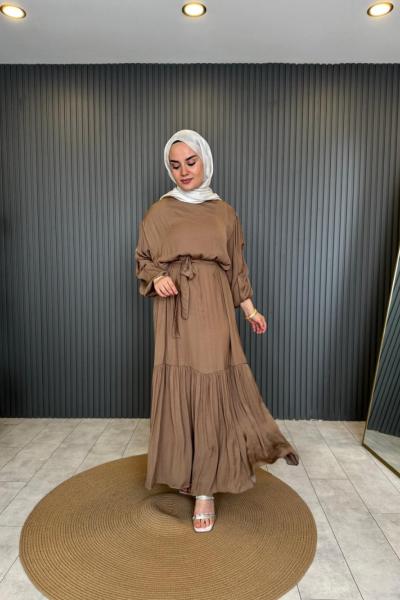 Belden Kuşaklı Büzgü Detaylı Elbise