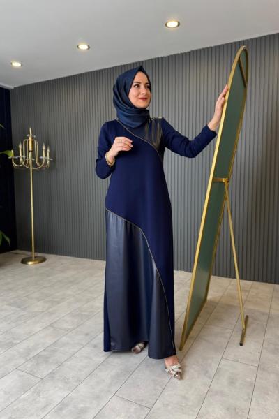 Deri Zincir Detaylı Elbise