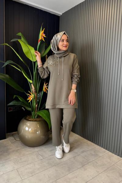 Farah Pantolonlu Takım