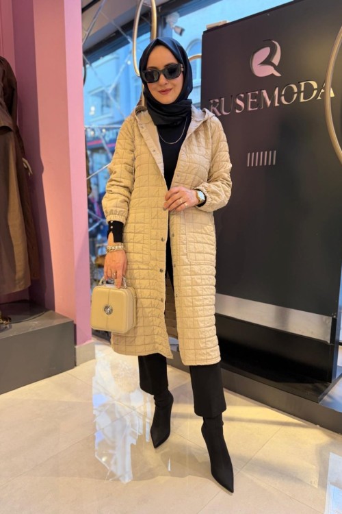 Kolları Lastikli Kapüşonlu Kap