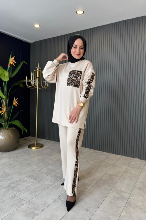 Leopar Detaylı Pantolonlu Takım