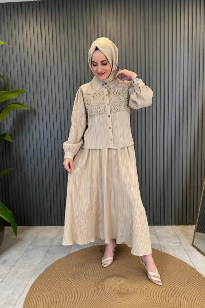 Önü Güpürlü Etekli Takım