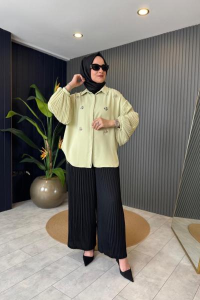 Önü Taşlı Plise Vien Bluz