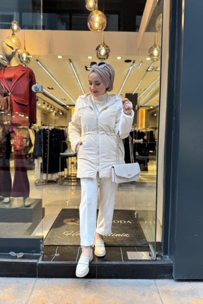 Peluş Detaylı Kapuşonlu Mont