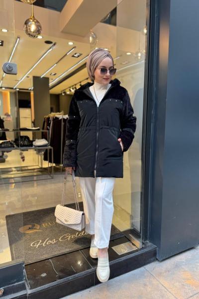 Peluş Detaylı Kapuşonlu Mont