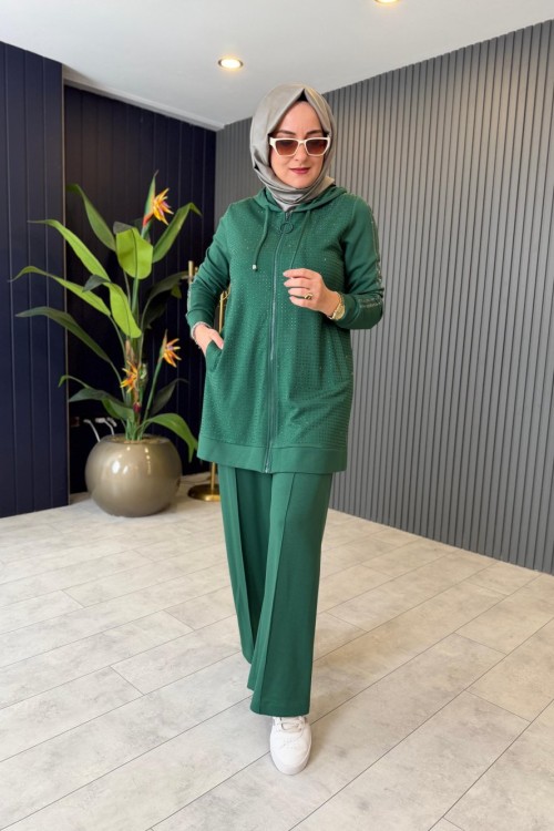 Pul Detaylı Premium Pantolonlu Takım
