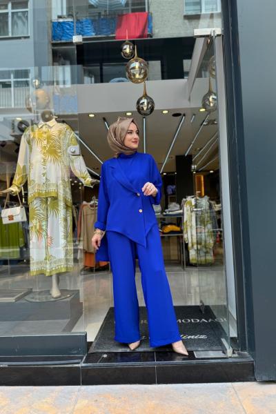 Üçlü Pantolonlu Takım