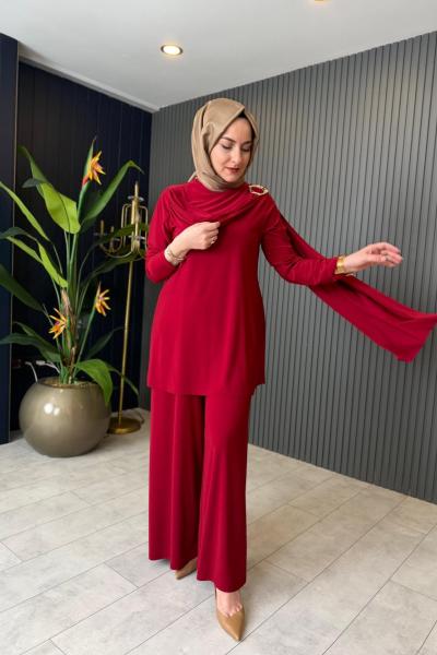 Yaka Aksesuar Detaylı Sandy Takım